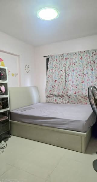 683A Choa Chu Kang Crescent, 683A Choa Chu Kang Crescent, 3 Bedrooms, 1,184 sqft, HDB Flat For Sale, by James Yeo, 500206363 - Bedroom - PropertyGuru.com.sg