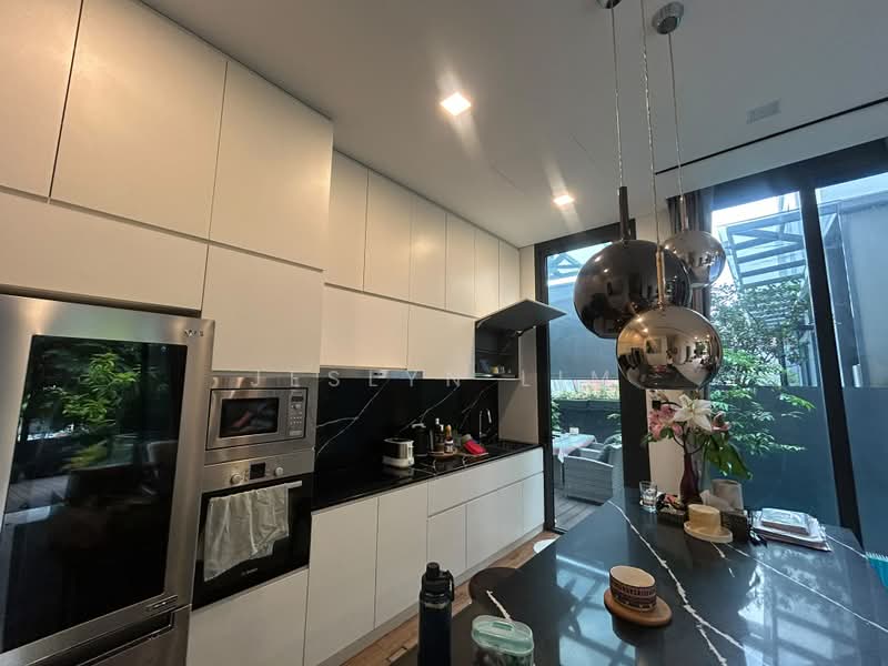 Dyson Road, Dyson Road, 5 Bedrooms, 4,633 sqft, Semi-Detached House For Sale, by Jeslyn Lim, 500206386 - PropertyGuru.com.sg