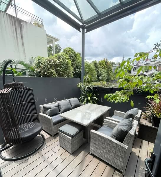 Dyson Road, Dyson Road, 5 Bedrooms, 4,633 sqft, Semi-Detached House For Sale, by Jeslyn Lim, 500206386 - Balcony - PropertyGuru.com.sg