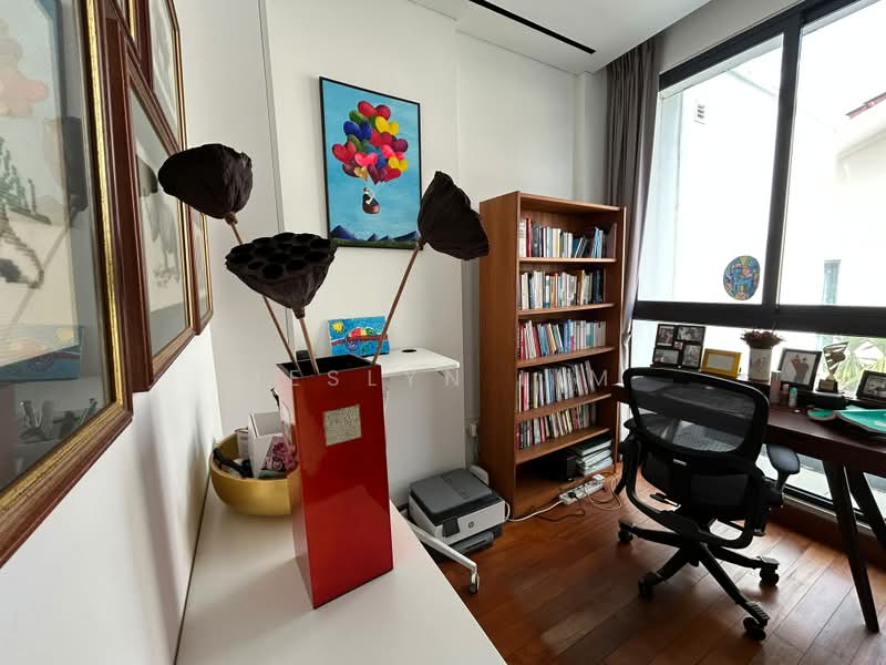 Dyson Road, Dyson Road, 5 Bedrooms, 4,633 sqft, Semi-Detached House For Sale, by Jeslyn Lim, 500206386 - Study - PropertyGuru.com.sg