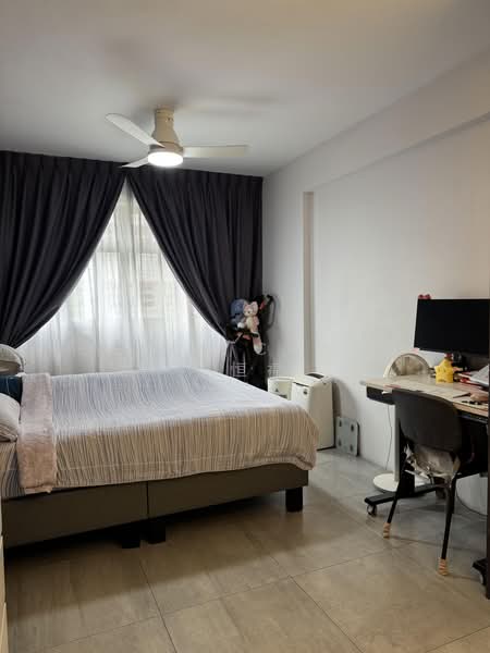 443A Bukit Batok West Avenue 8, 443A Bukit Batok West Avenue 8, 3 Bedrooms, 1,205 sqft, HDB Flat For Sale, by Derek Chong 张恒福, 500206390 - Bedroom - PropertyGuru.com.sg
