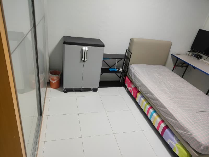 215 Bukit Batok Street 21, 215 Bukit Batok Street 21, Room Rental, 100 sqft, HDB Flat For Rent, by Alex Teoh, 500206400 - Bedroom - PropertyGuru.com.sg