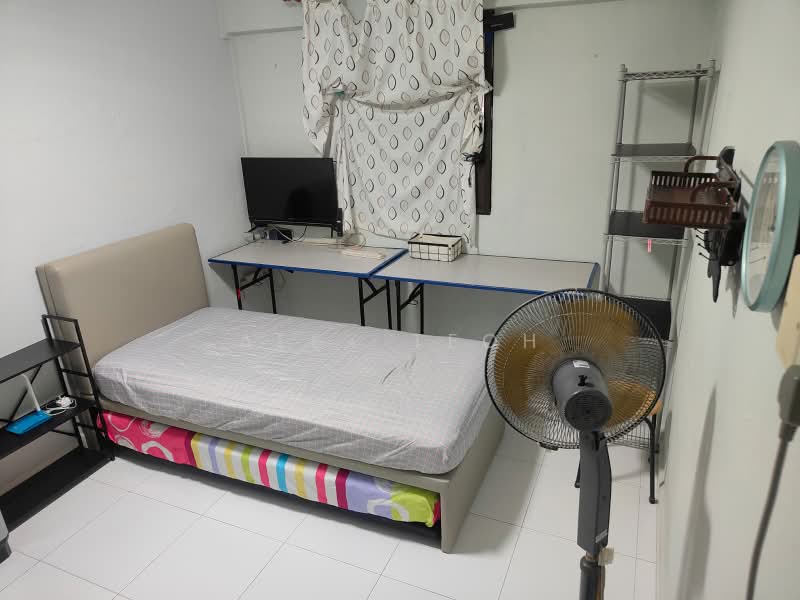 215 Bukit Batok Street 21, 215 Bukit Batok Street 21, Room Rental, 100 sqft, HDB Flat For Rent, by Alex Teoh, 500206400 - Bedroom - PropertyGuru.com.sg