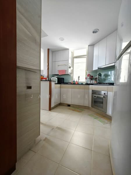 Lilydale, 556 Yishun Ave 6, 3 Bedrooms, 1,270 sqft, Condominium For Sale, by James Yeo, 500206402 - Kitchen - PropertyGuru.com.sg