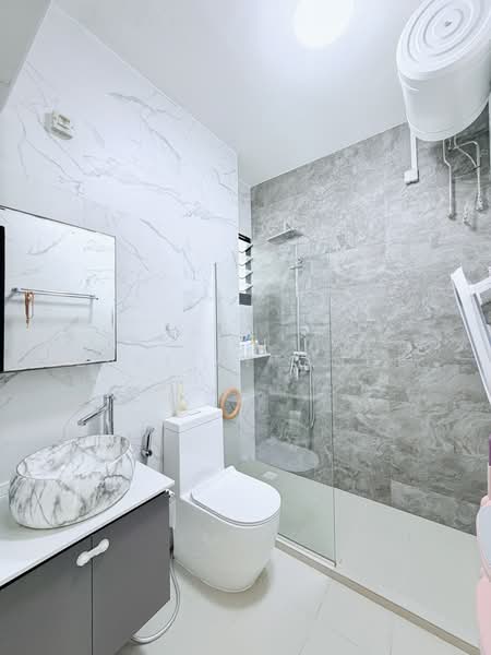 419A Northshore Drive, 419A Northshore Drive, 3 Bedrooms, 1,012 sqft, HDB Flat For Sale, by Zaki Affandi, 500206409 - Bathroom - PropertyGuru.com.sg
