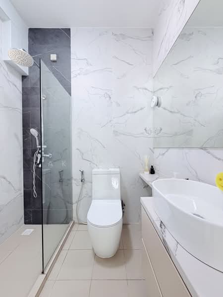 419A Northshore Drive, 419A Northshore Drive, 3 Bedrooms, 1,012 sqft, HDB Flat For Sale, by Zaki Affandi, 500206409 - Bathroom - PropertyGuru.com.sg