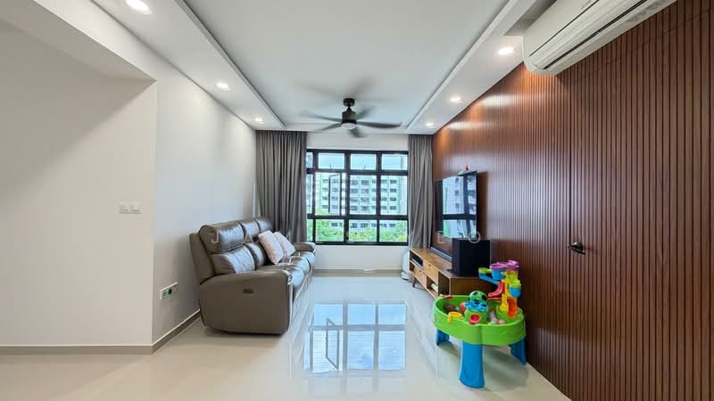 107B Bidadari Park Drive, 107B Bidadari Park Drive, 4 Bedrooms, 1,292 sqft, HDB Flat For Sale, by James Yeo, 500206415 - Living Room - PropertyGuru.com.sg