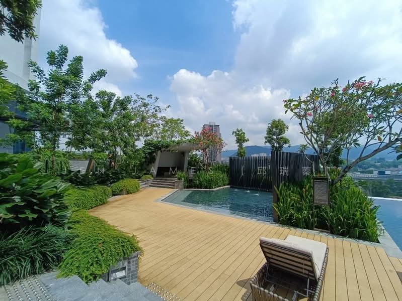Stirling Residences, 21 Stirling Road, 4 Bedrooms, 1,346 sqft, Condominium For Sale, by Jen James (邱瑞蓁), 500206417 - Exterior - PropertyGuru.com.sg