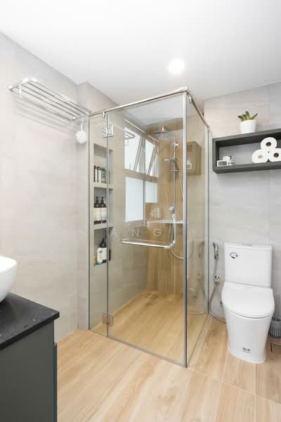 Hillview Regency, 26 Bukit Batok East Avenue 2, 3 Bedrooms, 1,195 sqft, Condominium For Sale, by Joseph Ang, 500206419 - Bathroom - PropertyGuru.com.sg