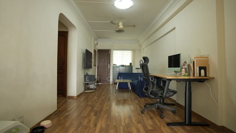 120 Potong Pasir Avenue 1, 120 Potong Pasir Avenue 1, 2 Bedrooms, 721 sqft, HDB Flat For Sale, by Veron Ng, 500206422 - Living Room - PropertyGuru.com.sg