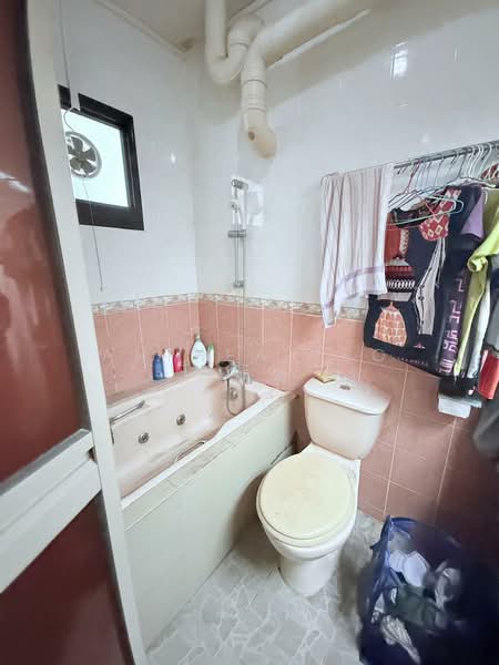 321B Anchorvale Drive, 321B Anchorvale Drive, 3 Bedrooms, 1,184 sqft, HDB Flat For Rent, by Anthea Yeo 杨丽娇, 500206425 - Bathroom - PropertyGuru.com.sg