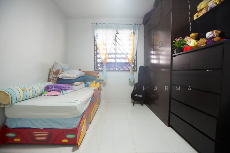 139 Yishun Ring Road, 139 Yishun Ring Road, 2 Bedrooms, 732 sqft, HDB Flat For Sale, by Lim Surya Dharma, 500206426 - Bedroom - PropertyGuru.com.sg