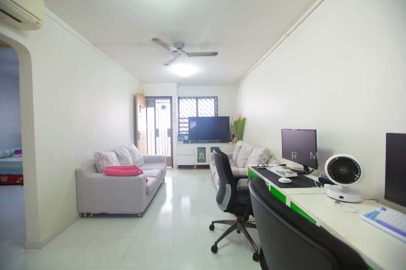 139 Yishun Ring Road, 139 Yishun Ring Road, 2 Bedrooms, 732 sqft, HDB Flat For Sale, by Lim Surya Dharma, 500206426 - Living Room - PropertyGuru.com.sg