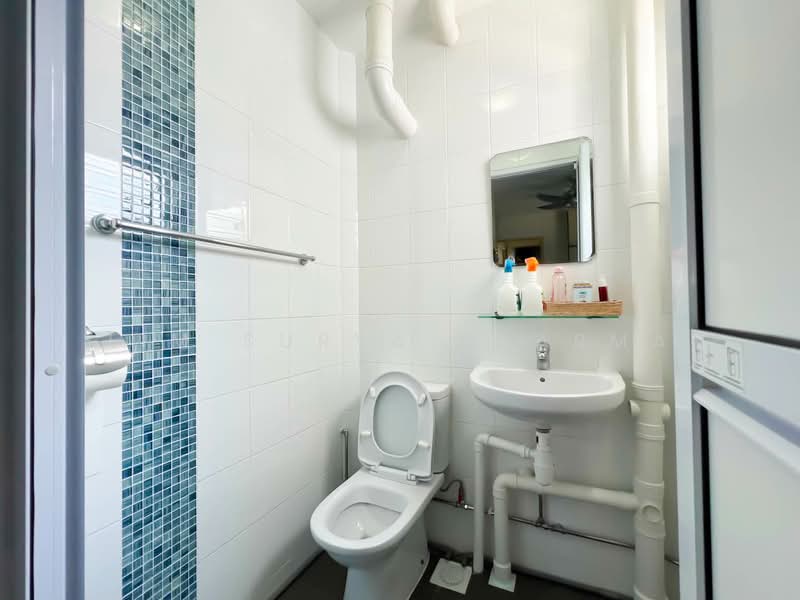 139 Yishun Ring Road, 139 Yishun Ring Road, 2 Bedrooms, 732 sqft, HDB Flat For Sale, by Lim Surya Dharma, 500206426 - Bathroom - PropertyGuru.com.sg