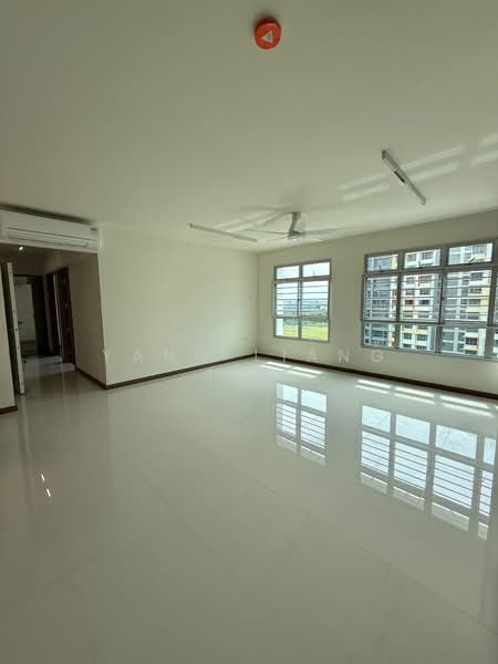 660B Tampines Street 64, 660B Tampines Street 64, Room Rental, 120 sqft, HDB Flat For Rent, by Yang Liang Tan, 500206431 - Living Room - PropertyGuru.com.sg