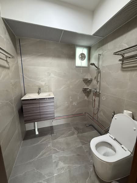 660B Tampines Street 64, 660B Tampines Street 64, Room Rental, 120 sqft, HDB Flat For Rent, by Yang Liang Tan, 500206431 - Bathroom - PropertyGuru.com.sg