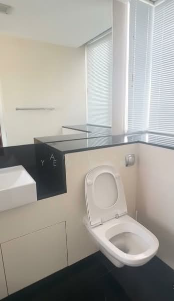 Twin Regency, 26 Kim Tian Road, 3 Bedrooms, 1,442 sqft, Condominium For Rent, by Anthea Yeo 杨丽娇, 500206435 - Bathroom - PropertyGuru.com.sg