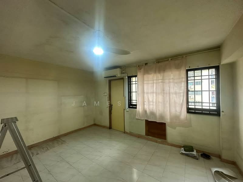 229 Yishun Street 21, 229 Yishun Street 21, 3 Bedrooms, 1,302 sqft, HDB Flat For Sale, by James Yeo, 500206444 - Interior - PropertyGuru.com.sg
