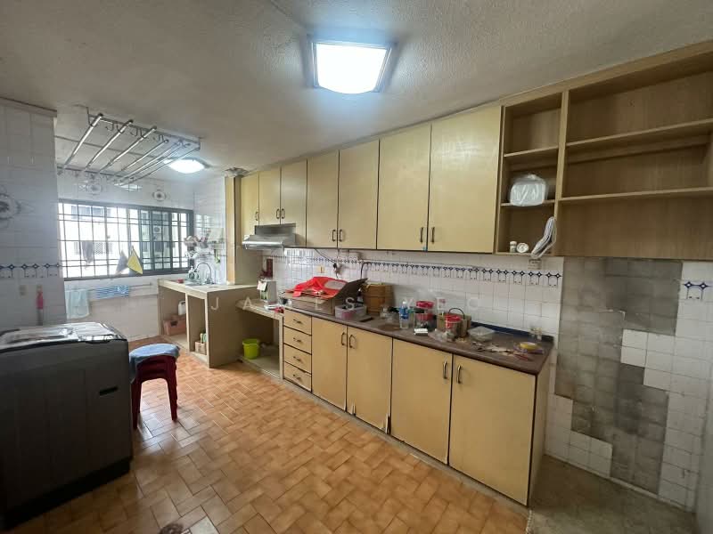 229 Yishun Street 21, 229 Yishun Street 21, 3 Bedrooms, 1,302 sqft, HDB Flat For Sale, by James Yeo, 500206444 - Kitchen - PropertyGuru.com.sg