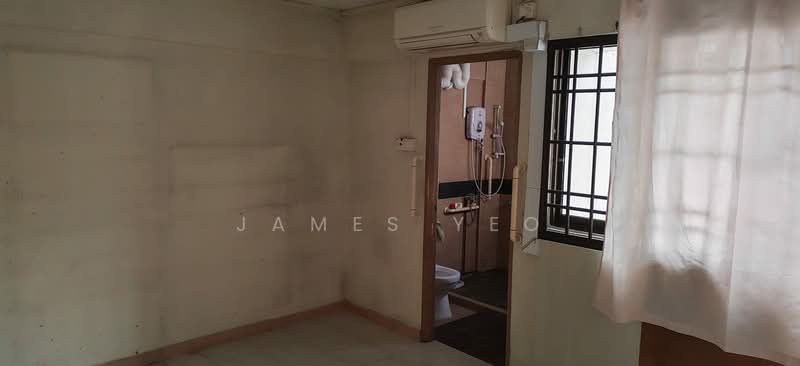 229 Yishun Street 21, 229 Yishun Street 21, 3 Bedrooms, 1,302 sqft, HDB Flat For Sale, by James Yeo, 500206444 - Bathroom - PropertyGuru.com.sg
