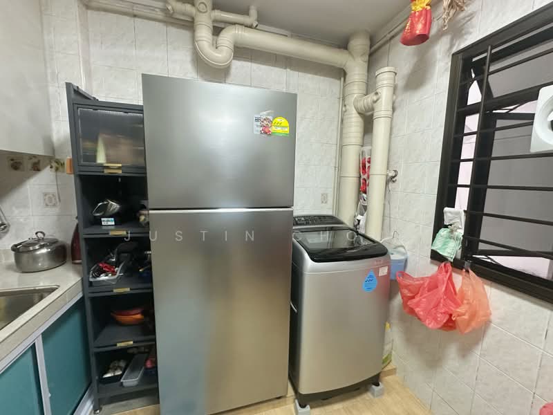 589 Woodlands Drive 16, 589 Woodlands Drive 16, Room Rental, 100 sqft, HDB Flat For Rent, by Justin Chong, 500206453 - Kitchen - PropertyGuru.com.sg