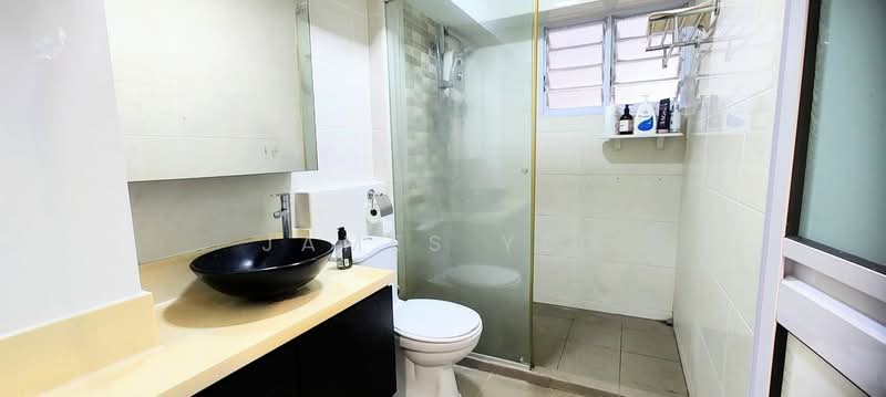 519 Woodlands Drive 14, 519 Woodlands Drive 14, 3 Bedrooms, 1,119 sqft, HDB Flat For Sale, by James Yeo, 500206456 - Bathroom - PropertyGuru.com.sg