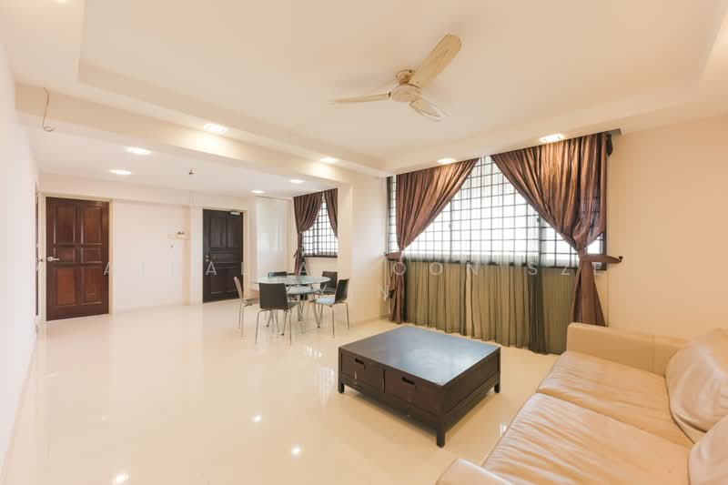 228 Bishan Street 23, 228 Bishan Street 23, 3 Bedrooms, 1,119 sqft, HDB Flat For Sale, by Athalia Soon Sze Yin, 500206460 - Living Room - PropertyGuru.com.sg