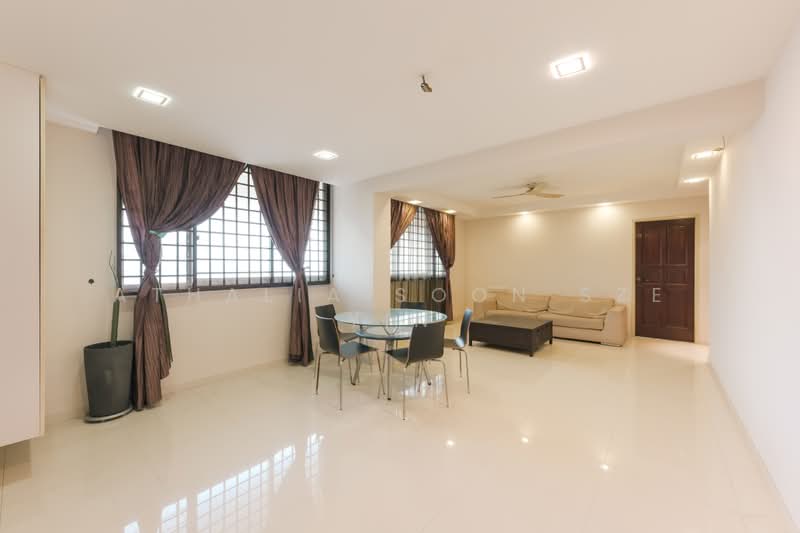 228 Bishan Street 23, 228 Bishan Street 23, 3 Bedrooms, 1,119 sqft, HDB Flat For Sale, by Athalia Soon Sze Yin, 500206460 - Living Room - PropertyGuru.com.sg
