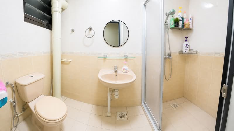 684D Choa Chu Kang Crescent, 684D Choa Chu Kang Crescent, Room Rental, 165 sqft, HDB Flat For Rent, by Cleon Lim, 500206461 - Bathroom - PropertyGuru.com.sg