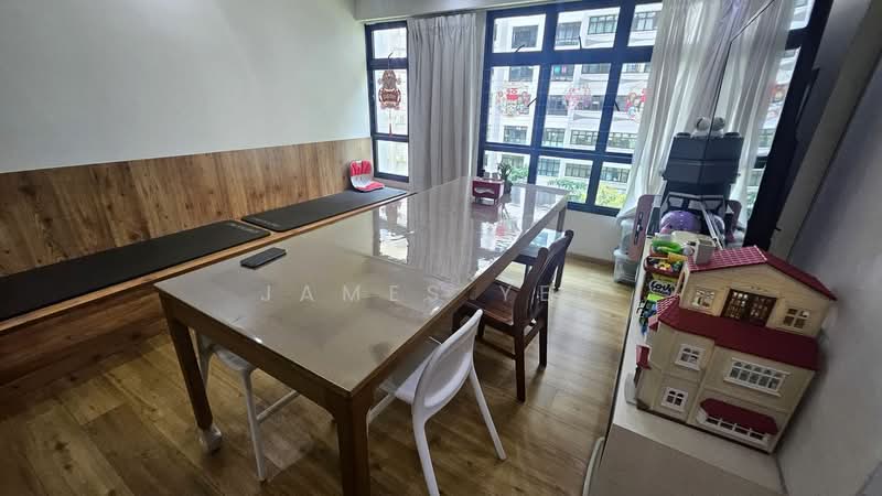 274A Compassvale Bow, 274A Compassvale Bow, 3 Bedrooms, 1,216 sqft, HDB Flat For Sale, by James Yeo, 500206469 - Dining Room - PropertyGuru.com.sg