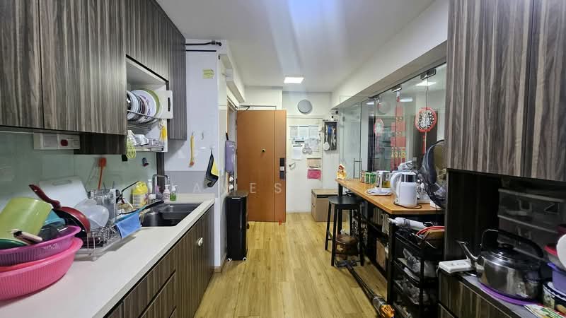 274A Compassvale Bow, 274A Compassvale Bow, 3 Bedrooms, 1,216 sqft, HDB Flat For Sale, by James Yeo, 500206469 - Kitchen - PropertyGuru.com.sg
