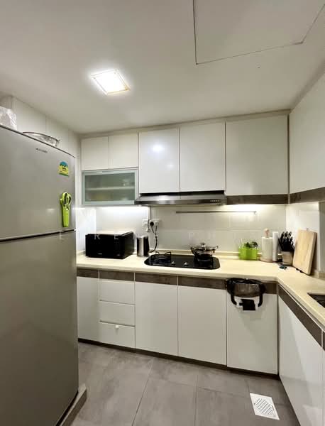 Emerald Park, 6 Indus Road, 2 Bedrooms, 947 sqft, Condominium For Sale, by Eirene Phua, 500206473 - Kitchen - PropertyGuru.com.sg
