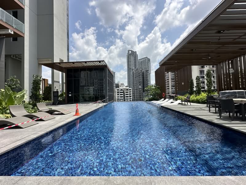 Verticus, 3 Jalan Kemaman, 3 Bedrooms, 936 sqft, Condominium For Sale, by Dean Kam, 500206485 - Pool - PropertyGuru.com.sg