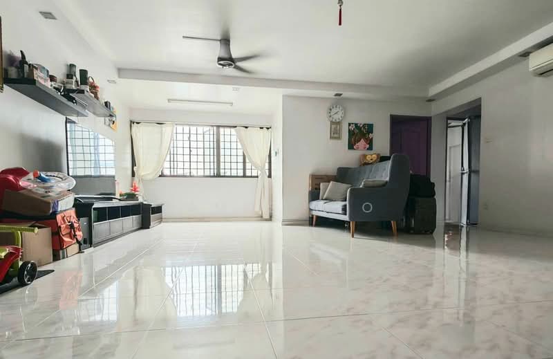 322C Anchorvale Drive, 322C Anchorvale Drive, 3 Bedrooms, 1,184 sqft, HDB Flat For Sale, by James Yeo, 500206487 - Living Room - PropertyGuru.com.sg