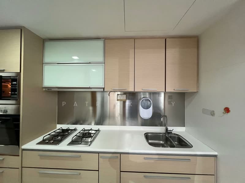 8 @ Mount Sophia, 8 Mount Sophia, 1 Bedroom, 861 sqft, Condominium For Rent, by Patrick Tay, 500206490 - Kitchen - PropertyGuru.com.sg