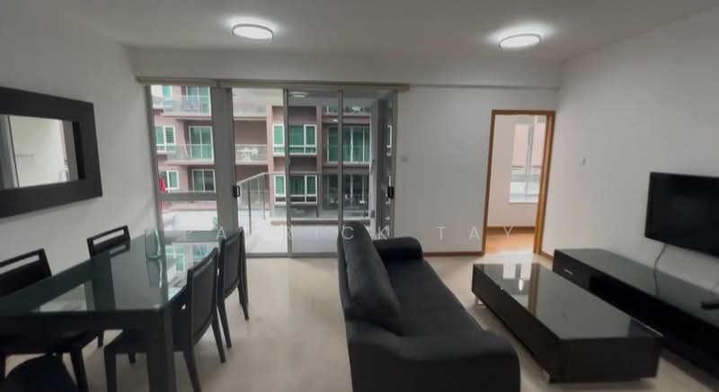 8 @ Mount Sophia, 8 Mount Sophia, 1 Bedroom, 861 sqft, Condominium For Rent, by Patrick Tay, 500206490 - Living Room - PropertyGuru.com.sg