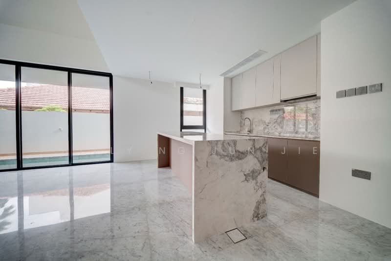 Brockhampton Drive, Brockhampton Drive, 6 Bedrooms, 7,460 sqft, Semi-Detached House For Sale, by Billy Ng Jun Jie, 500206517 - Kitchen - PropertyGuru.com.sg