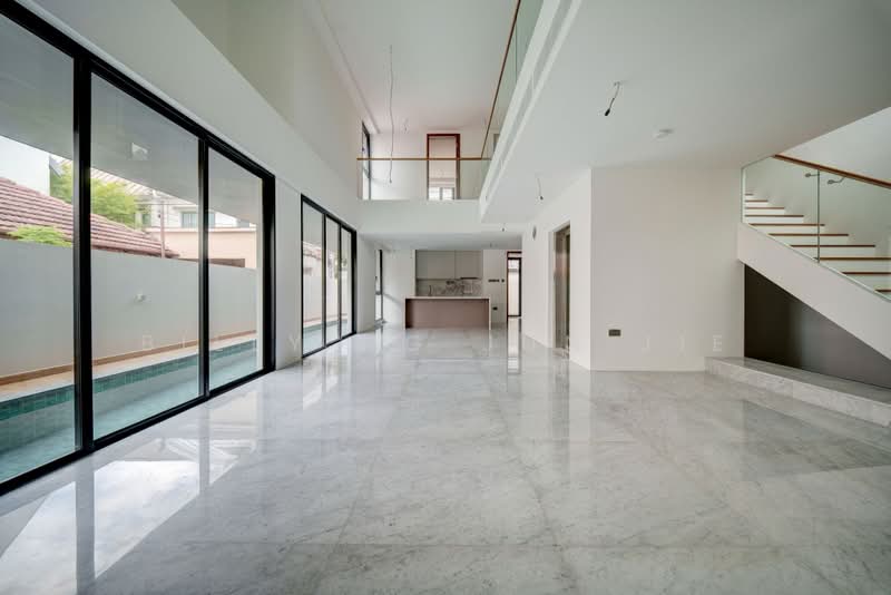 Brockhampton Drive, Brockhampton Drive, 6 Bedrooms, 7,460 sqft, Semi-Detached House For Sale, by Billy Ng Jun Jie, 500206517 - Living Room - PropertyGuru.com.sg