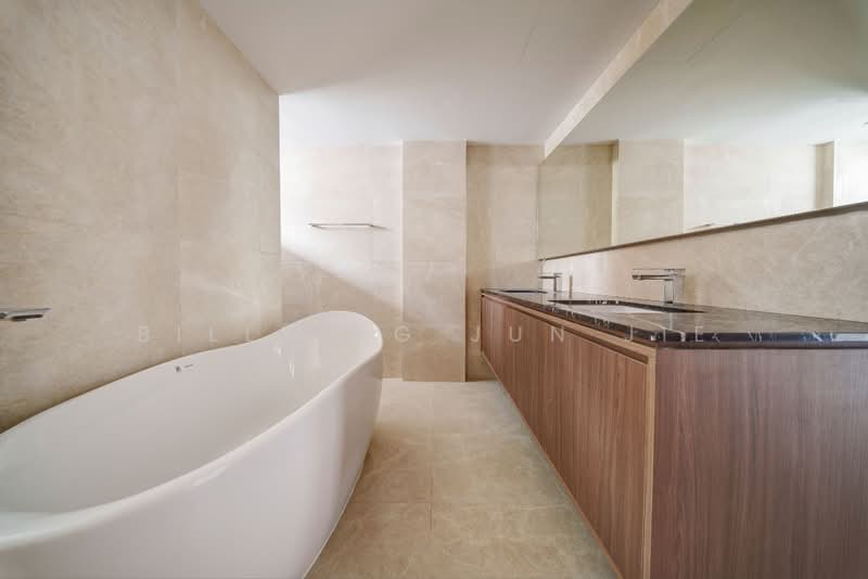 Brockhampton Drive, Brockhampton Drive, 6 Bedrooms, 7,460 sqft, Semi-Detached House For Sale, by Billy Ng Jun Jie, 500206517 - Bathroom - PropertyGuru.com.sg