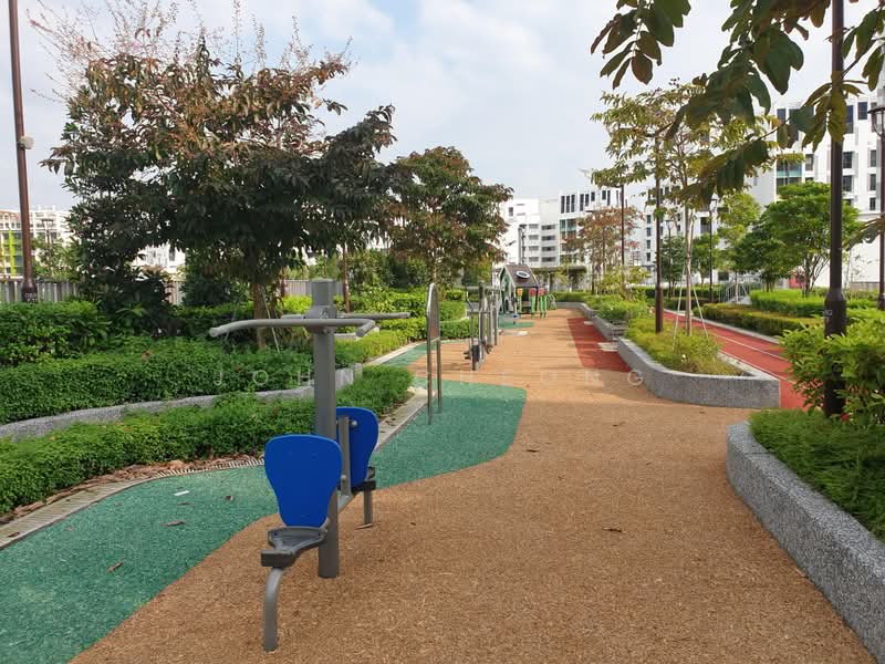 306B Tengah Drive, , Room Rental, 150 sqft, HDB Flat For Rent, by John Cheong, 500206554 - New fitness corner at roof top garden - PropertyGuru.com.sg