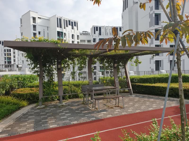 306B Tengah Drive, , Room Rental, 150 sqft, HDB Flat For Rent, by John Cheong, 500206554 - New jogging track at new roof top garden - PropertyGuru.com.sg