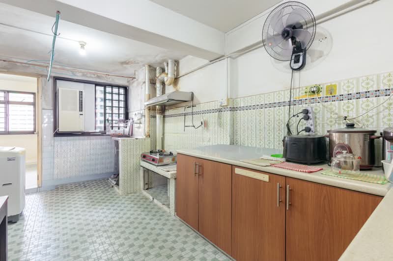 15 Marsiling Lane, 15 Marsiling Lane, 2 Bedrooms, 700 sqft, HDB Flat For Sale, by Shu Wen Low, 500206558 - Kitchen - PropertyGuru.com.sg