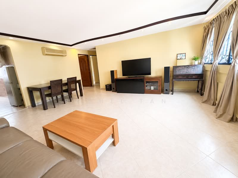 662 Hougang Avenue 4, 662 Hougang Avenue 4, 3 Bedrooms, 1,151 sqft, HDB Flat For Sale, by Rachel Tan, 500206568 - Living Room - PropertyGuru.com.sg