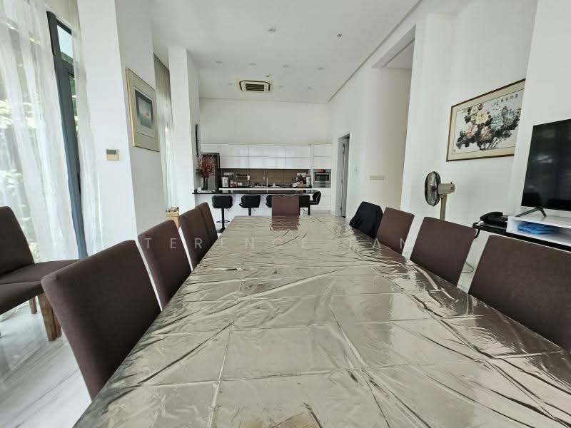 Prime Location ! Move in cond! Mins to Orchard! 1 km to SCGS!, Fernhill / Stevens / Robin / Botanic / Bukit Timah, 9 Bedrooms, 15,794 sqft, Semi-Detached House For Sale, by Terence Tan, 500206572 - Kitchen - PropertyGuru.com.sg