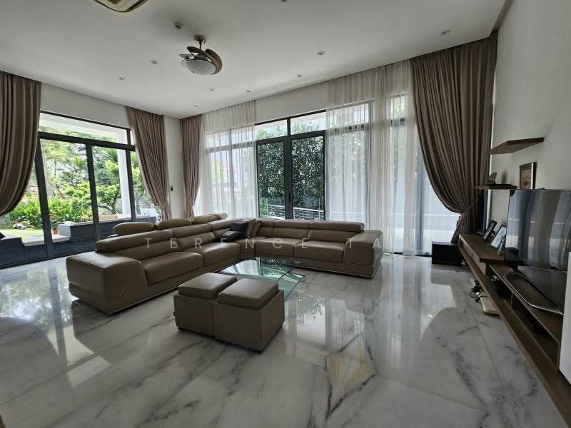Prime Location ! Move in cond! Mins to Orchard! 1 km to SCGS!, Fernhill / Stevens / Robin / Botanic / Bukit Timah, 9 Bedrooms, 15,794 sqft, Semi-Detached House For Sale, by Terence Tan, 500206572 - Living Room - PropertyGuru.com.sg
