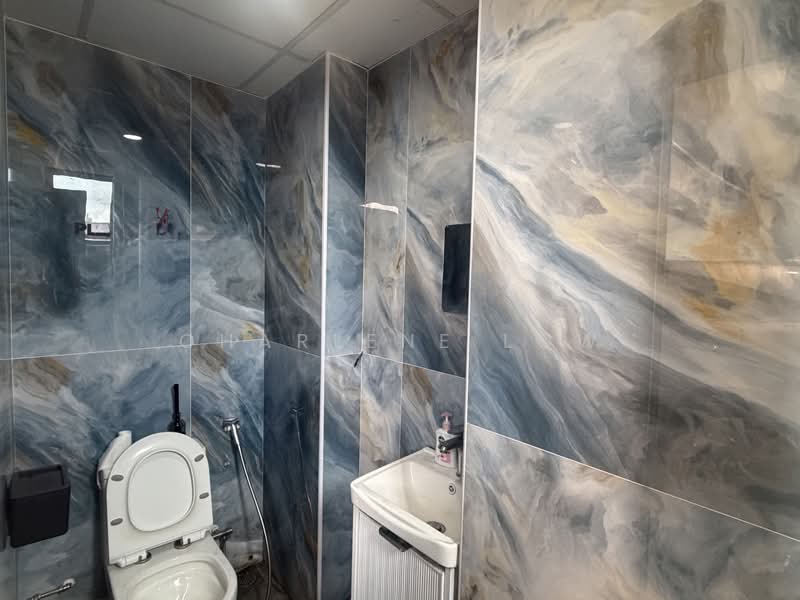 OneKA @ Macpherson, 1 Kampong Ampat, 3,529 sqft, Light Industrial (B1) For Sale, by Charlene Low, 500206581 - Bathroom - CommercialGuru.com.sg
