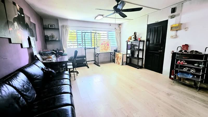 138 Potong Pasir Avenue 3, 138 Potong Pasir Avenue 3, 3 Bedrooms, 1,195 sqft, HDB Flat For Sale, by James Yeo, 500206584 - Living Room - PropertyGuru.com.sg