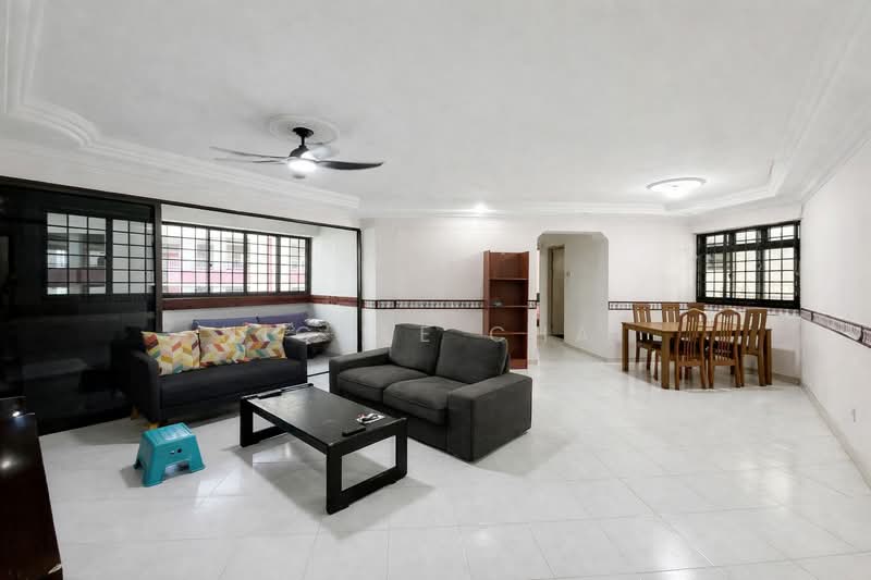 682A Jurong West Central 1, 682A Jurong West Central 1, 3 Bedrooms, 1,238 sqft, HDB Flat For Sale, by Nicole Chai, 500206590 - Living Room - PropertyGuru.com.sg