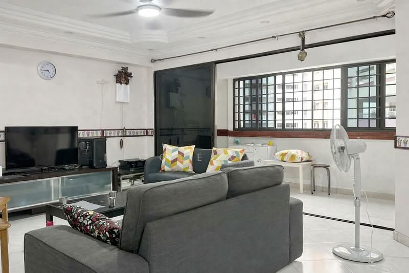 682A Jurong West Central 1, 682A Jurong West Central 1, 3 Bedrooms, 1,238 sqft, HDB Flat For Sale, by Nicole Chai, 500206590 - Living Room - PropertyGuru.com.sg