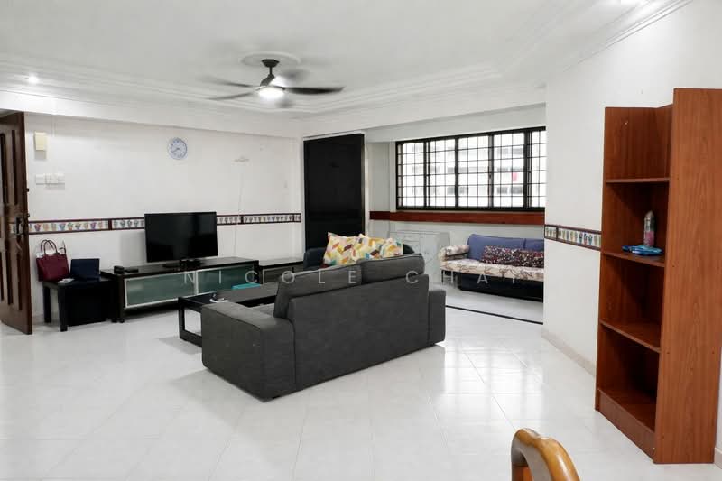 682A Jurong West Central 1, 682A Jurong West Central 1, 3 Bedrooms, 1,238 sqft, HDB Flat For Sale, by Nicole Chai, 500206590 - Living Room - PropertyGuru.com.sg